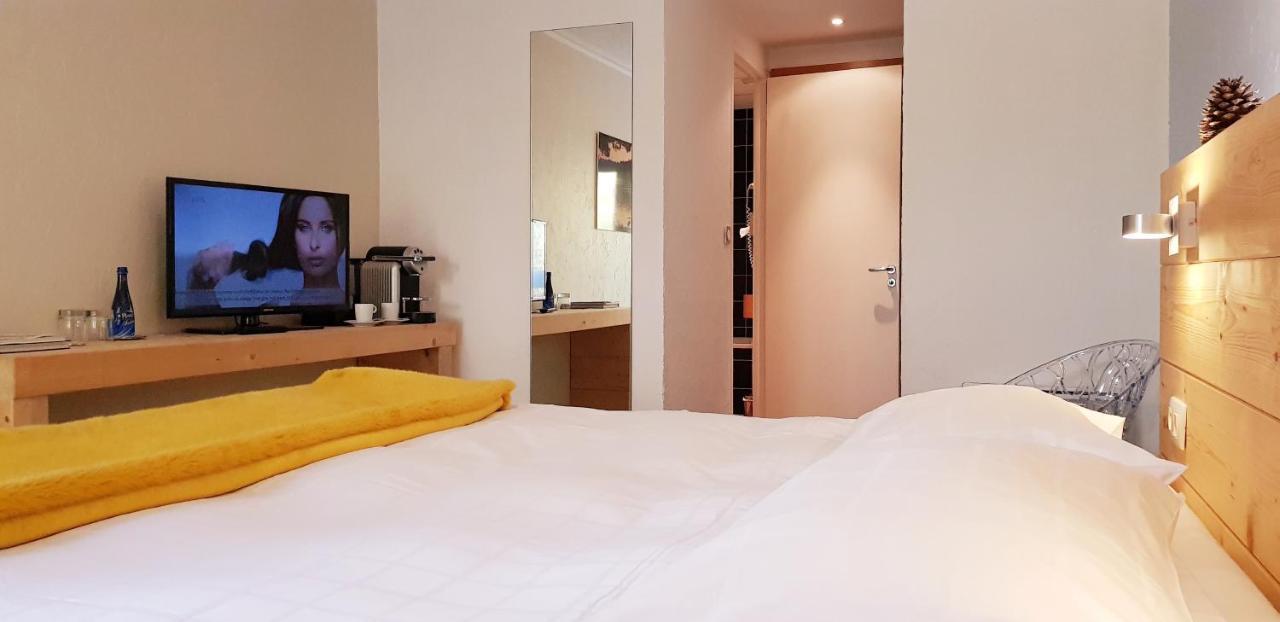 Hotel Sports & Spa - La Voile D'Or Sables-dʼOr-les-Pins Buitenkant foto